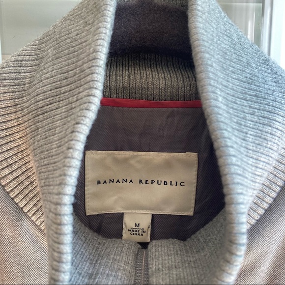 Banana Republic Herringbone Puffer Vest - Picture 2 of 5